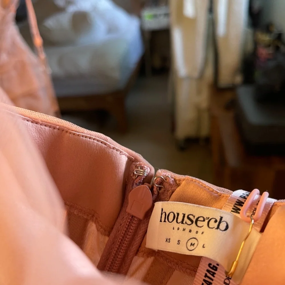 NEW WITH TAGS House of CB Leila Blush dress - Picture 5 of 9